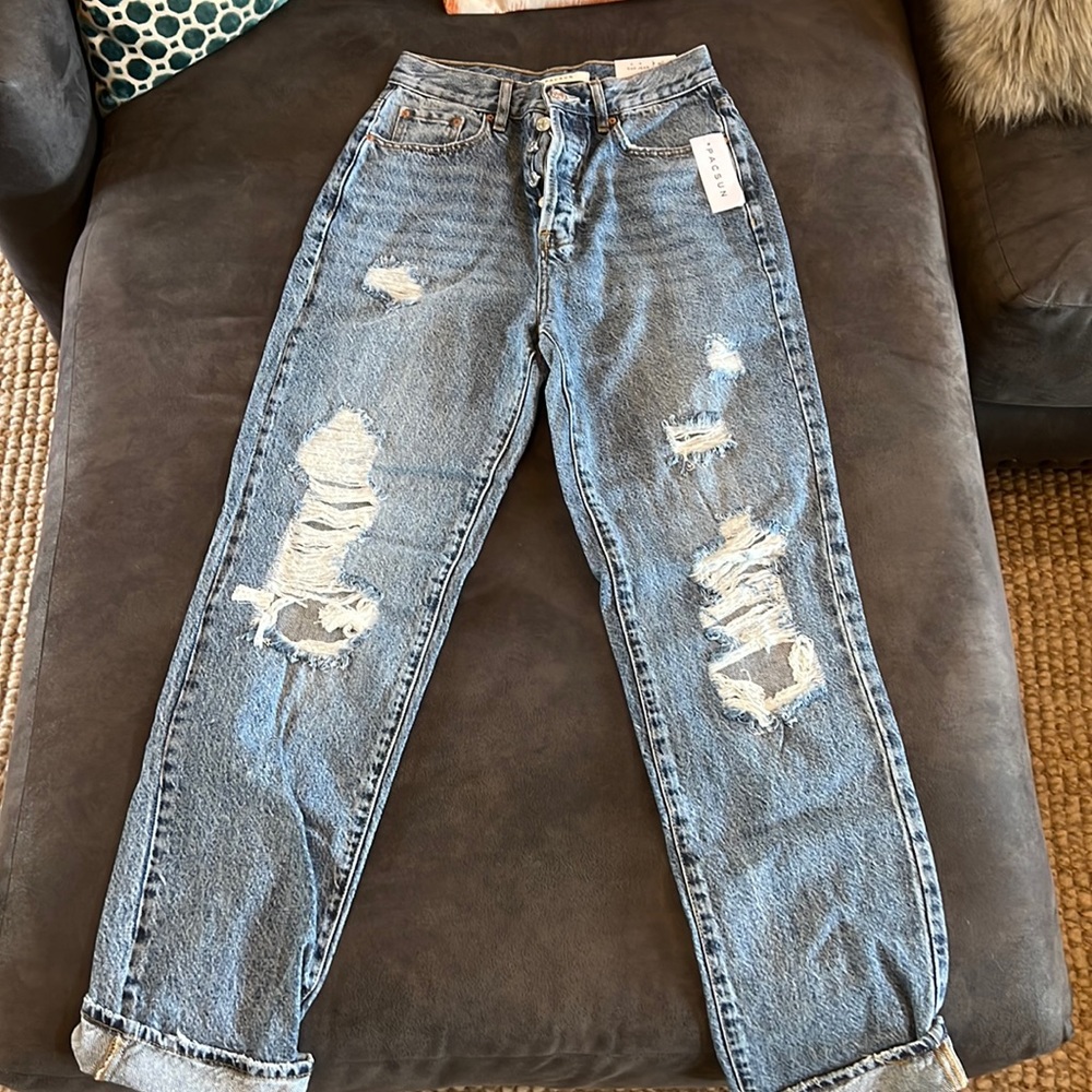 Super cute, brand new, never worn!!